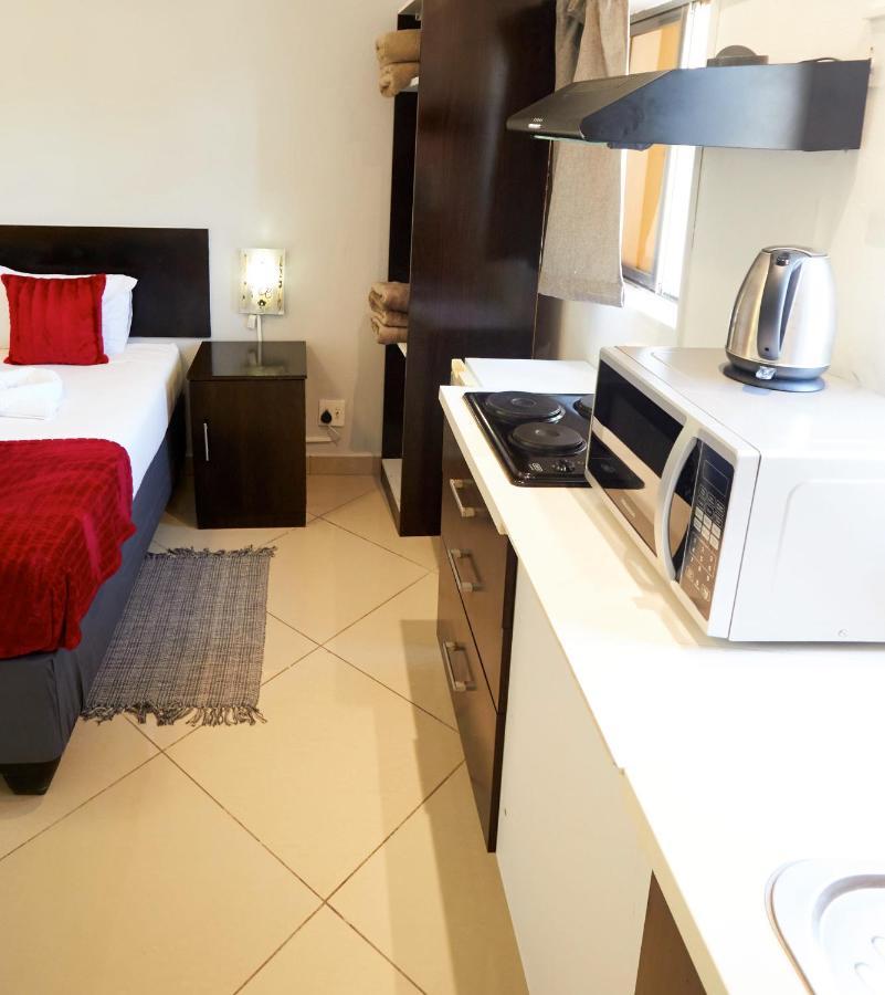 Laha Hotel Maun Esterno foto